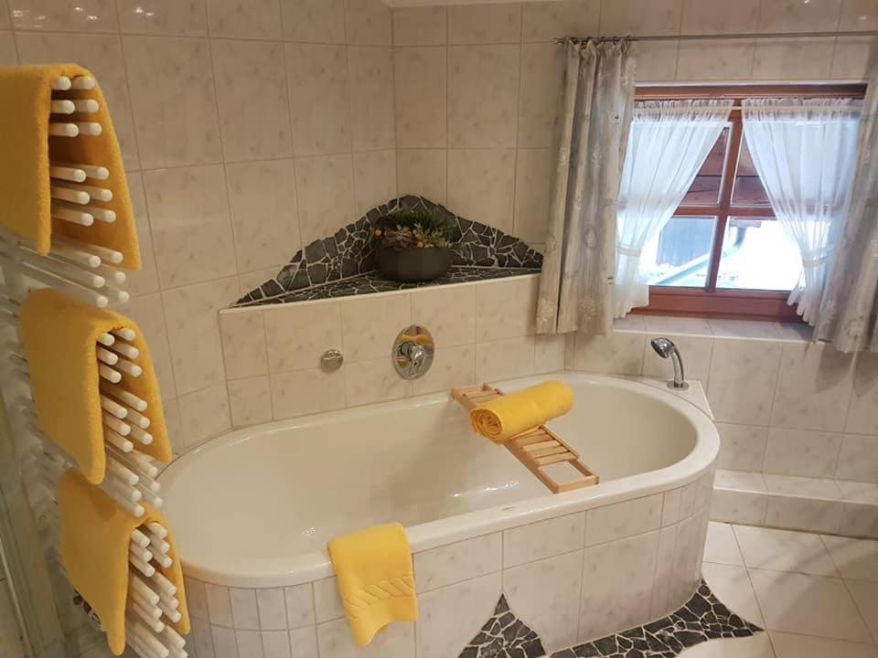 Hotel Zum Eichhof à Reit im Winkl Extérieur photo
