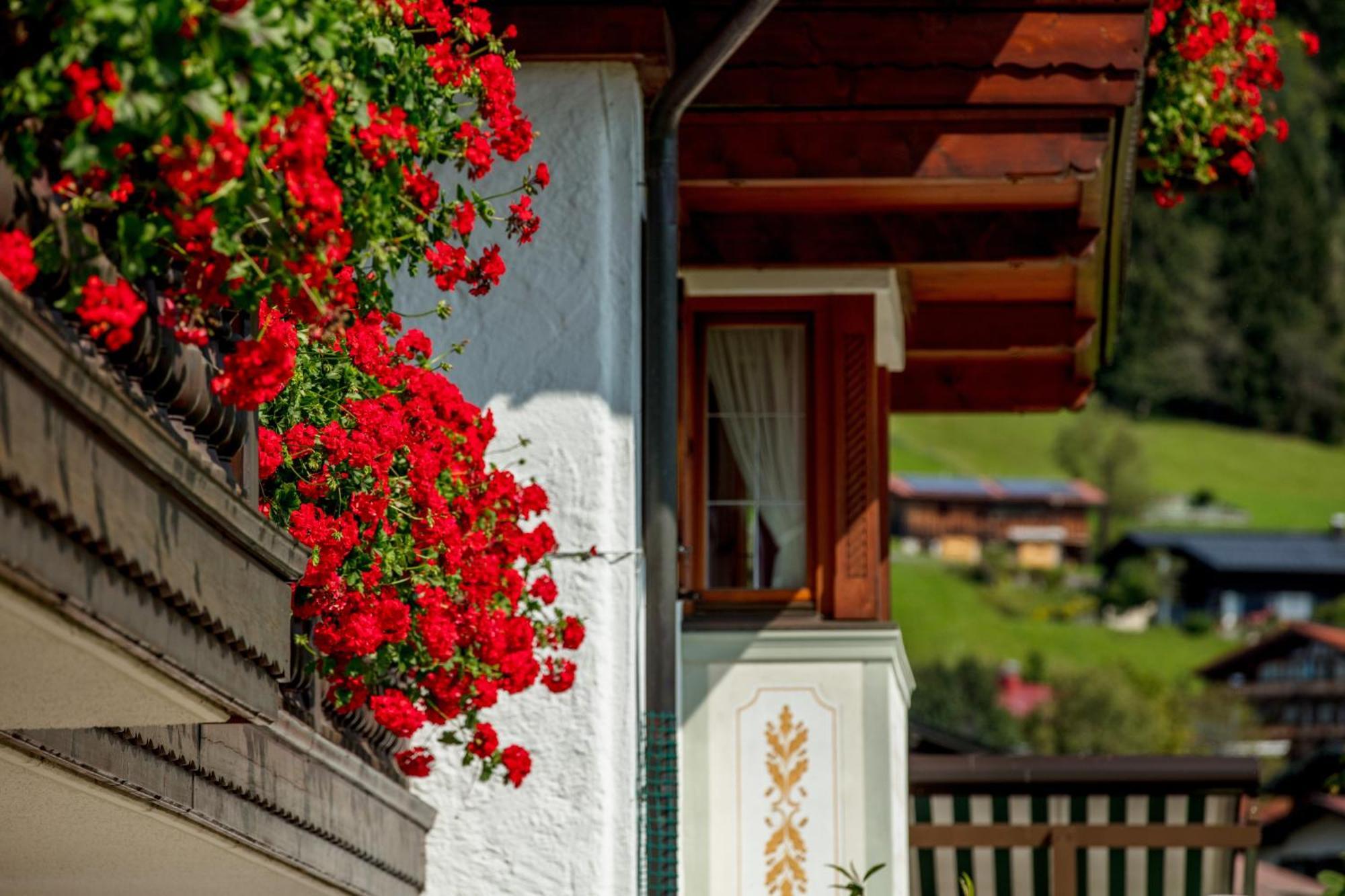 Hotel Zum Eichhof à Reit im Winkl Extérieur photo