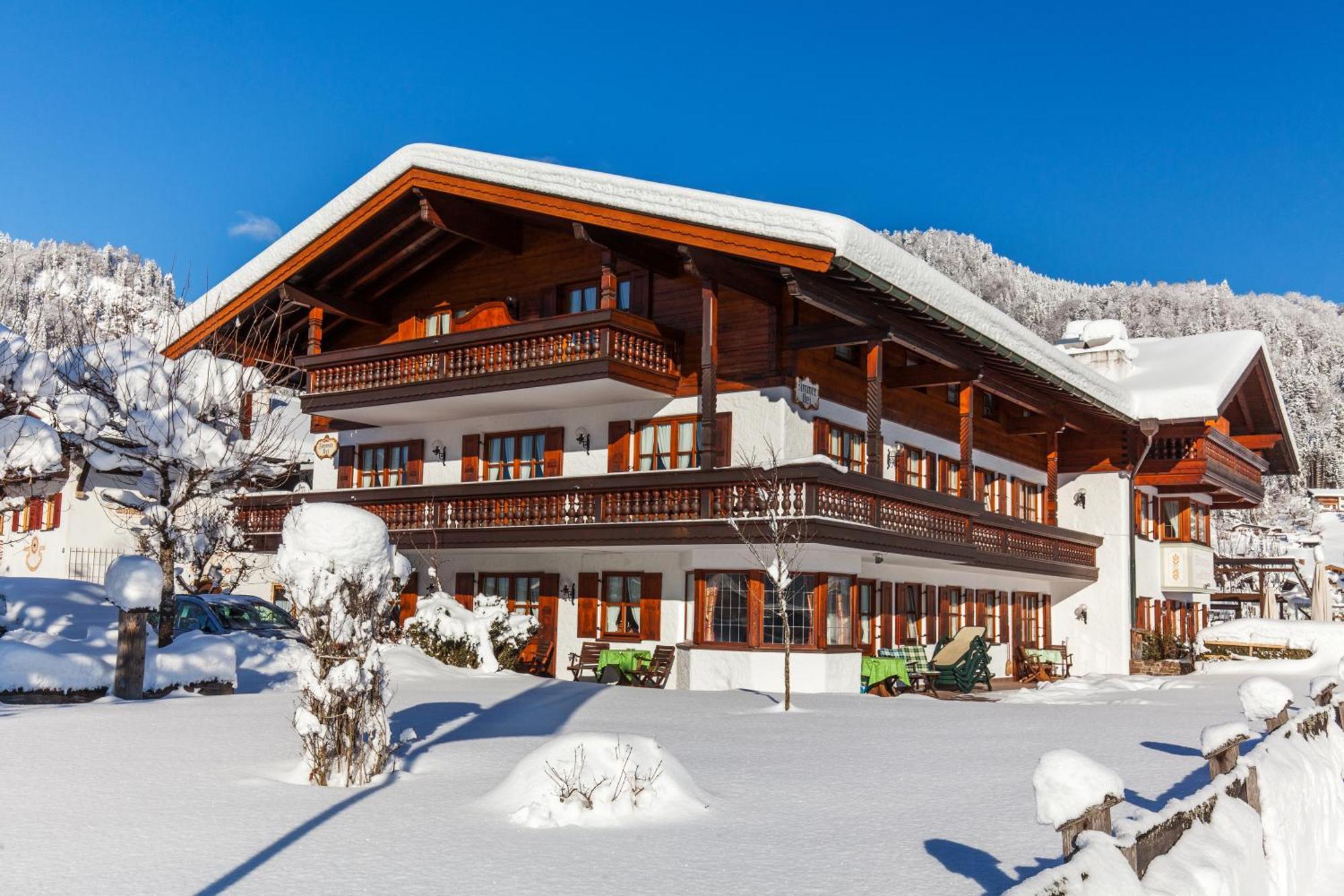 Hotel Zum Eichhof à Reit im Winkl Extérieur photo