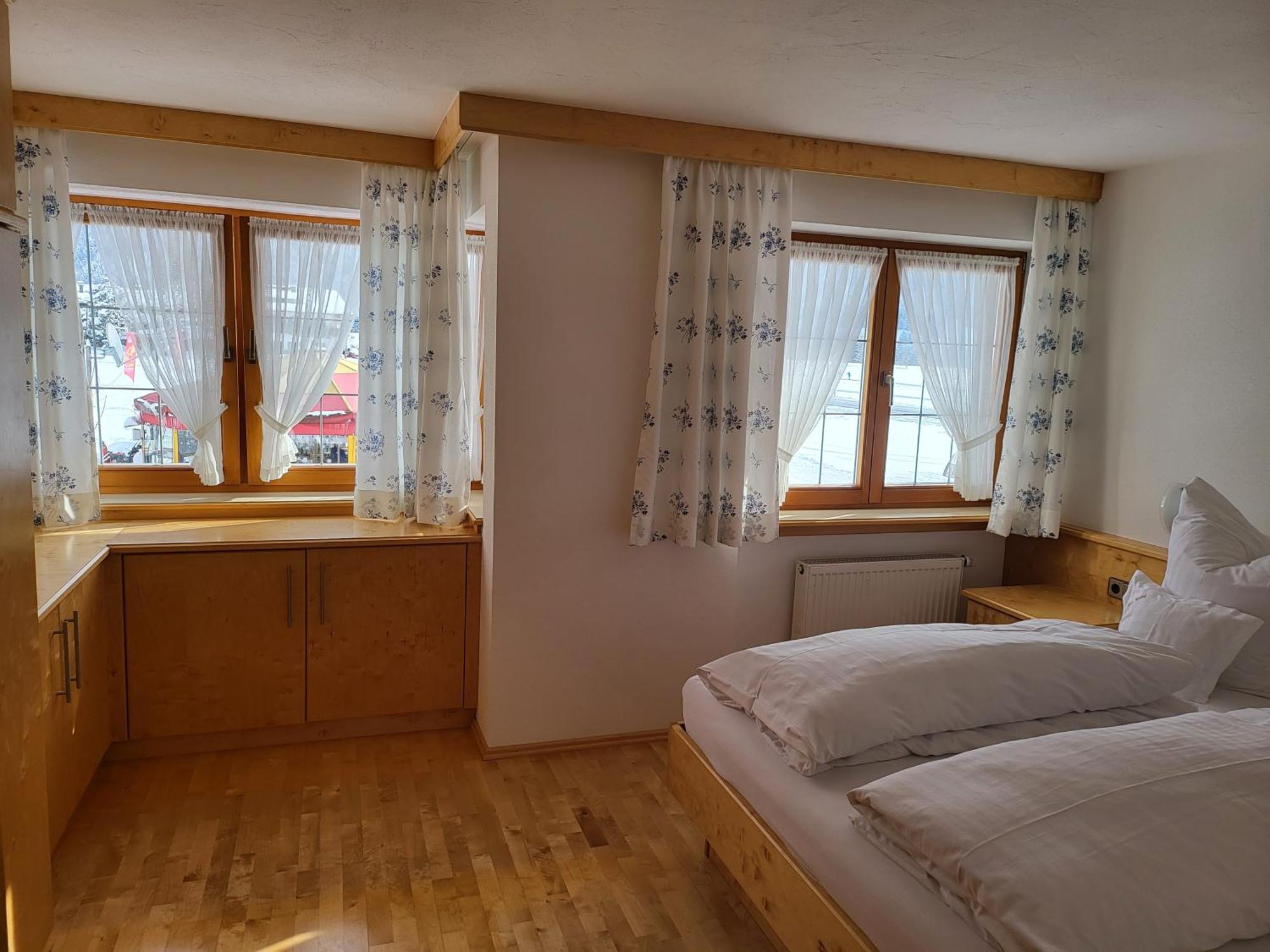 Hotel Zum Eichhof à Reit im Winkl Extérieur photo